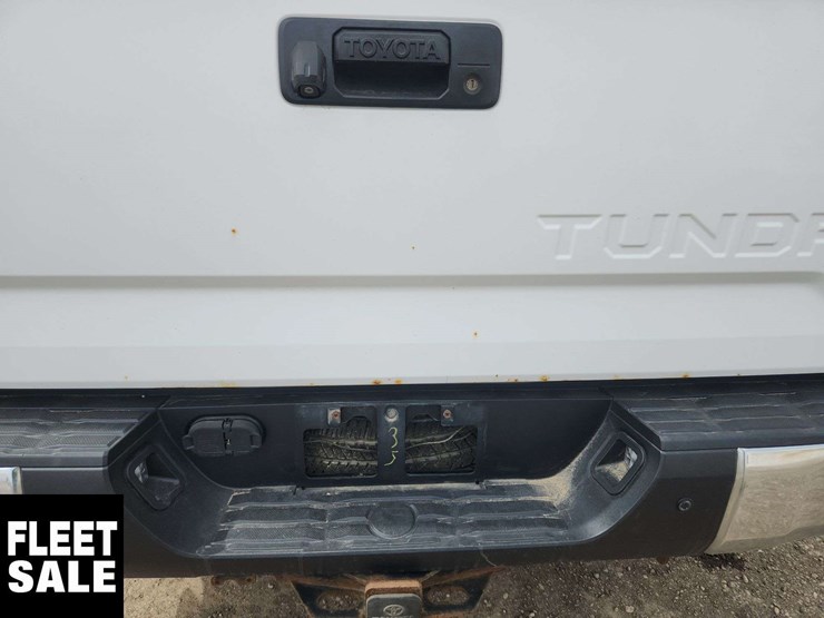 2014-toyota-tundra-image-32