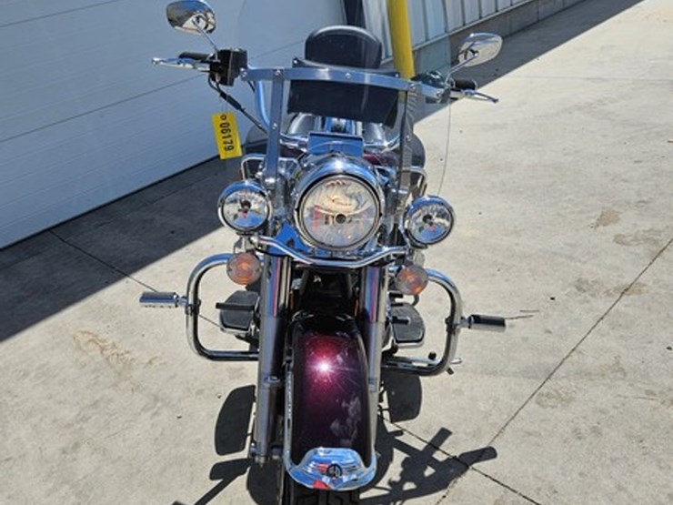 #6179-•-2006-harley-davidson-road-king-motorcycle-image-8