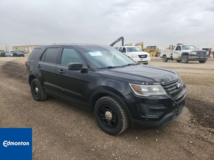 2017-ford-explorer-image-2