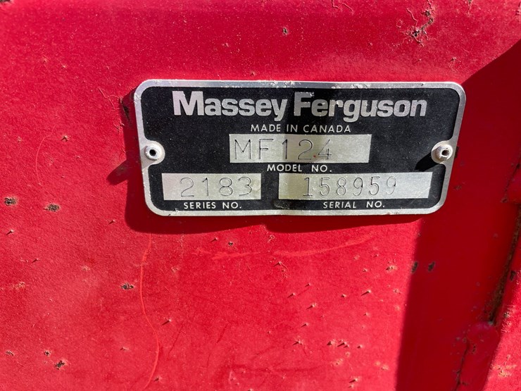 massey-ferguson-124-image-25
