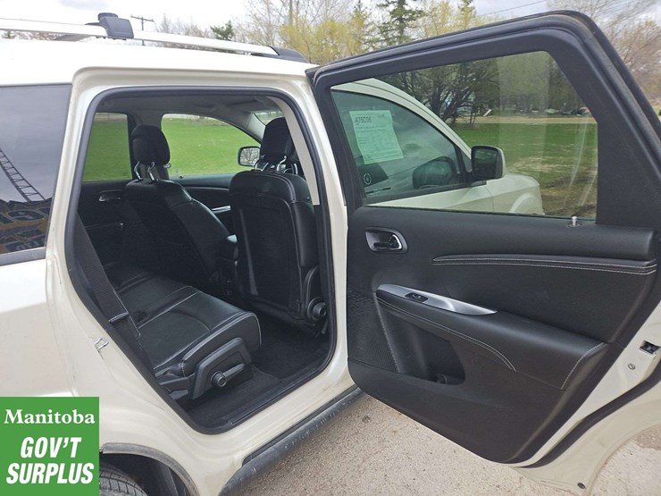 2012-dodge-journey-image-31