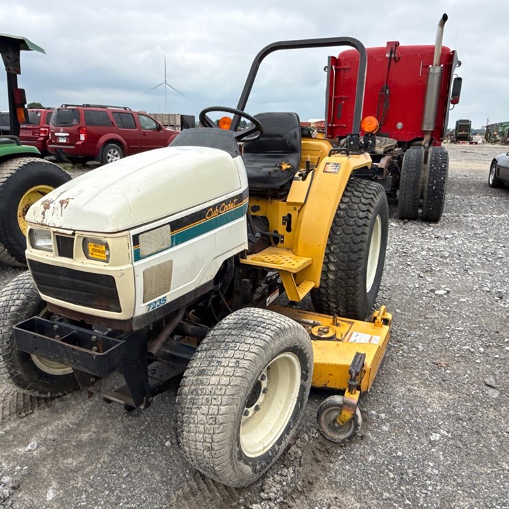 CUB CADET 7235
