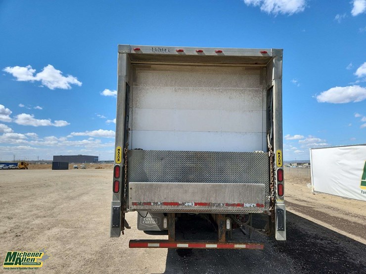 international-durastar-4400-image-7