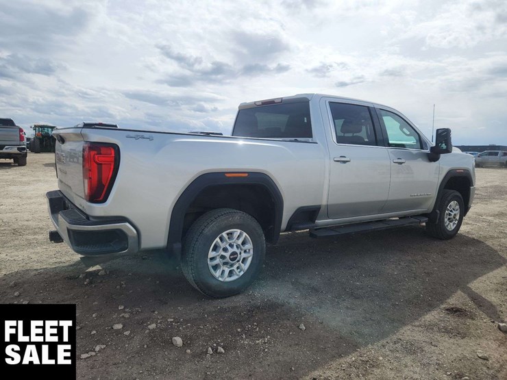 2021-gmc-sierra-2500hd-image-4
