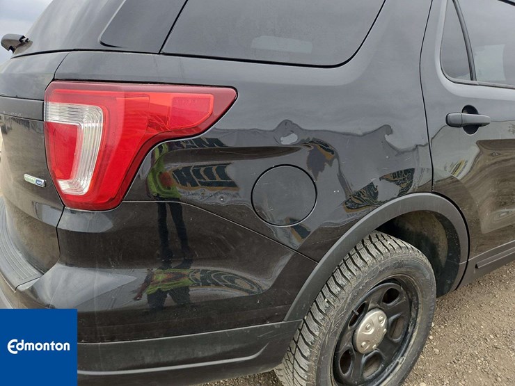 2019-ford-explorer-image-19