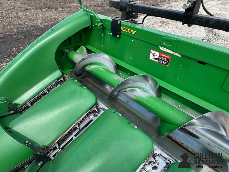 2020-john-deere-708c-image-15
