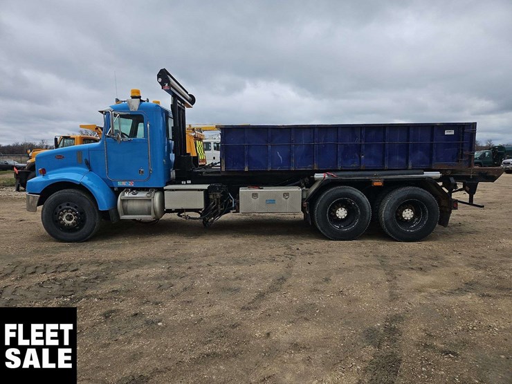 2003-peterbilt-330-image-4