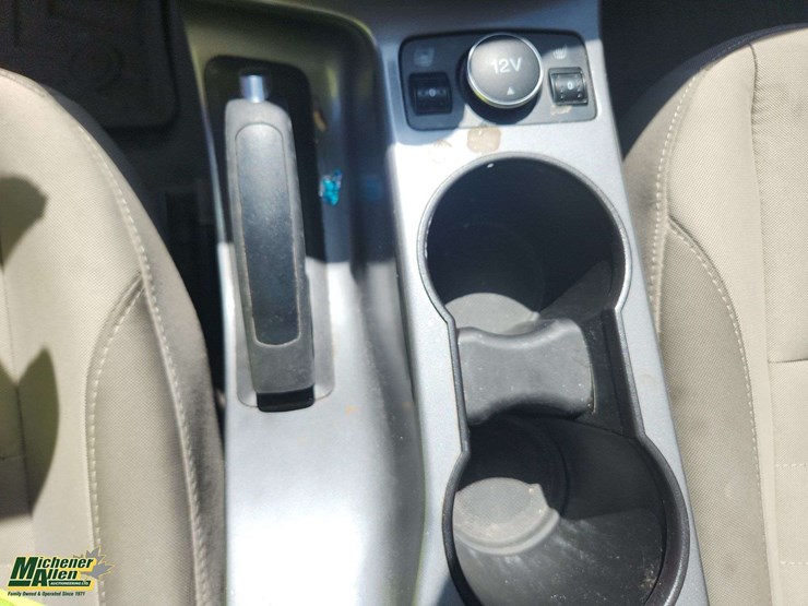 2014-ford-escape-se-image-21