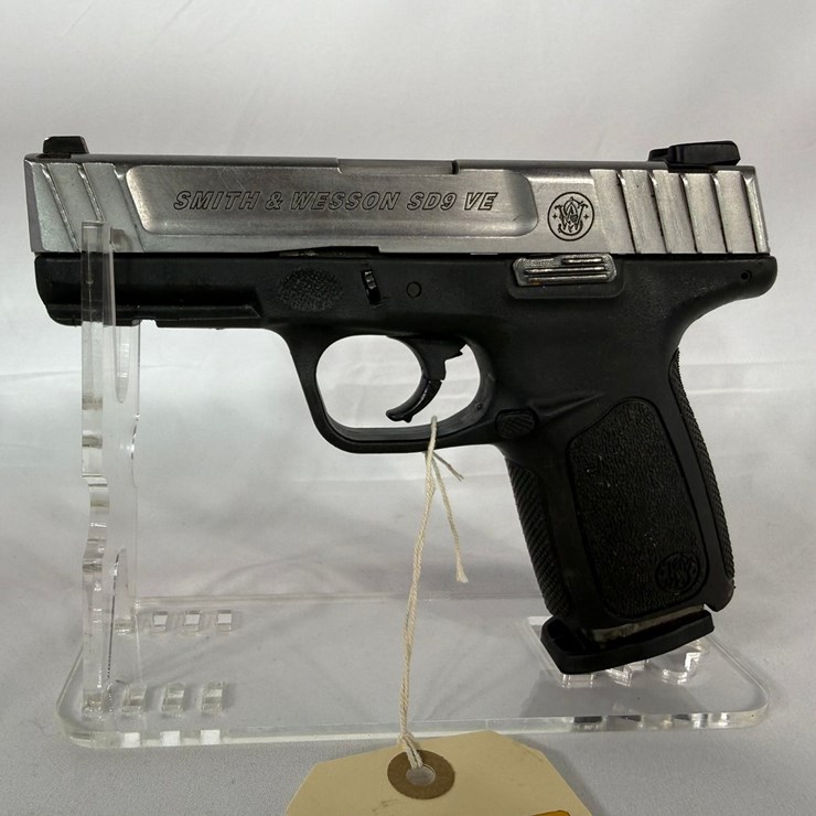 #13 • Smith & Wesson SD9VE 9mm Pistol FBN4150