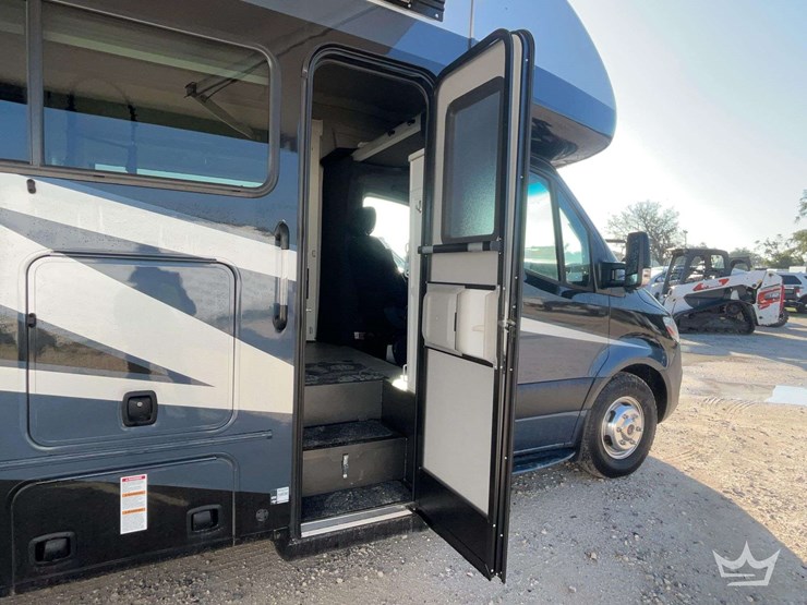 2021-mercedes-benz-sprinter-3500-xd-image-20