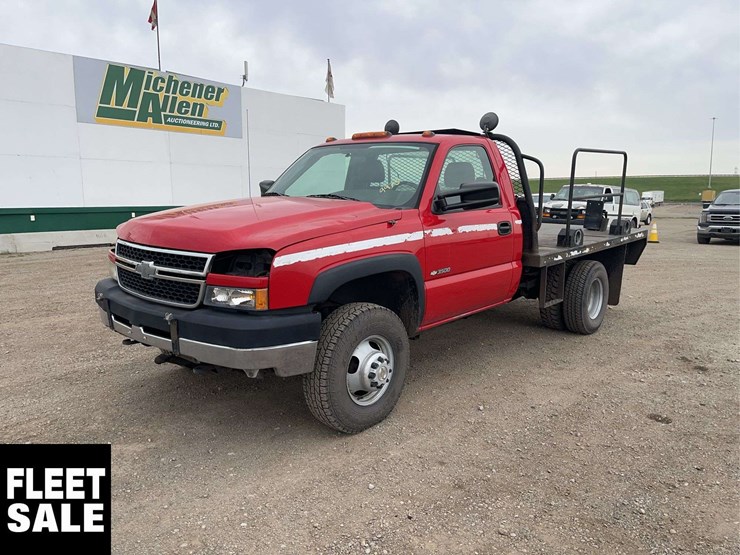 2006-chevrolet-silverado-3500-image-1