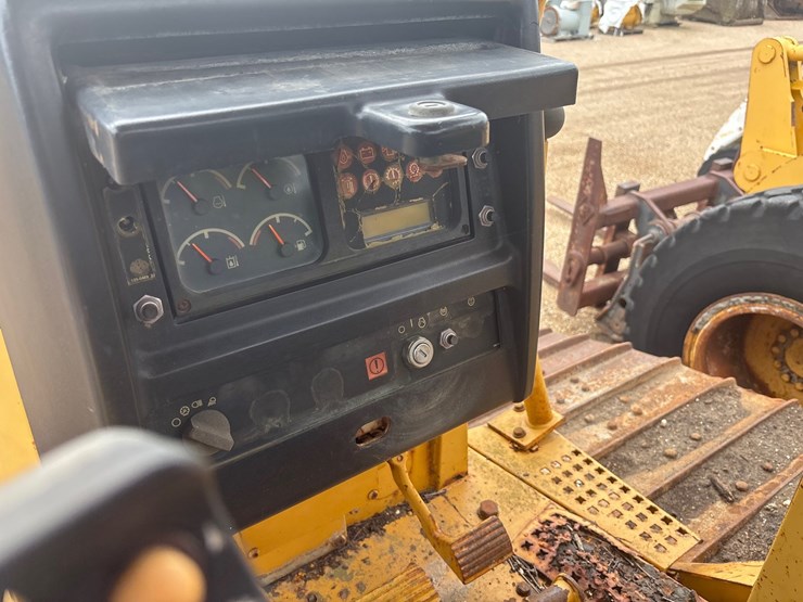 #2652-•-cat-e5-dozer/crawler-|-for-parts/repairs-image-9