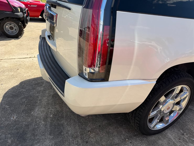 2007-cadillac-escalade-image-51