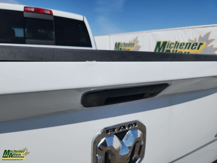 2014-dodge-1500-image-41