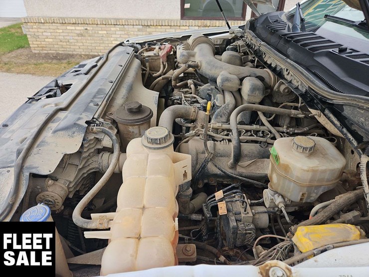 2017-ford-f550-image-17