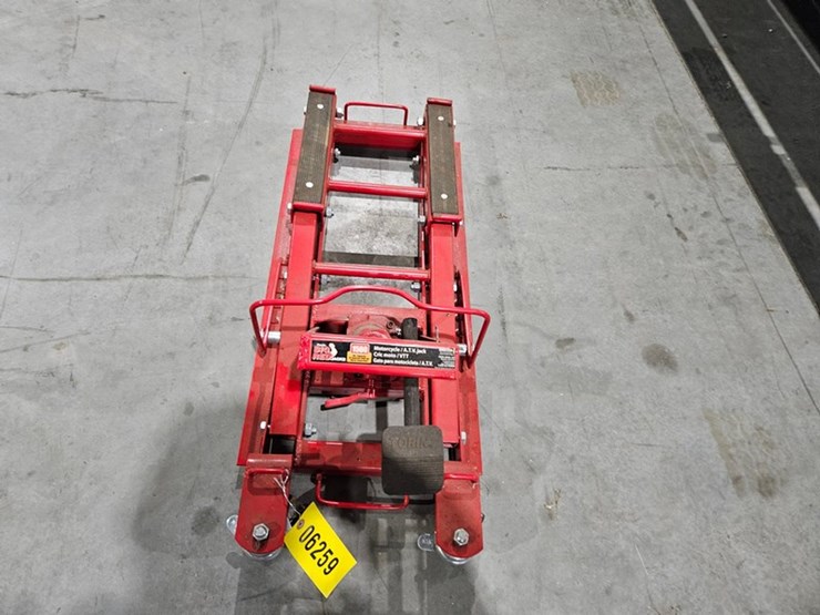 #6259-•-torin-big-red-jacks-1500lb-motorocycle-or-atv-jack-image-4