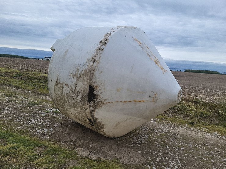 poly-coned-bottom-tank-image-1