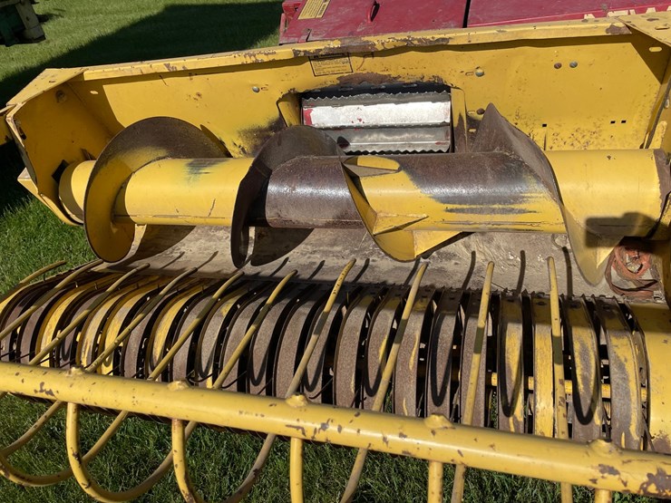 new-holland-790-image-15
