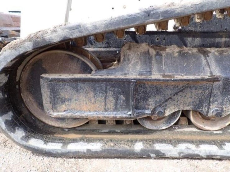 2021-bobcat-t770-image-32