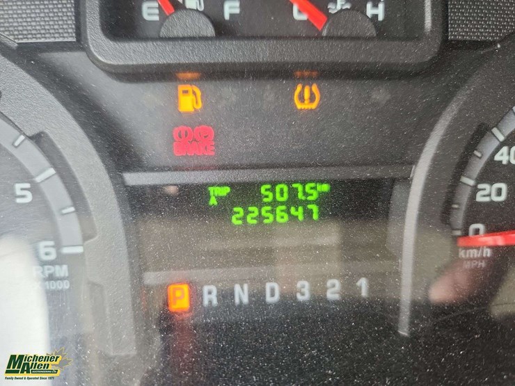 2009-ford-cargo-image-24