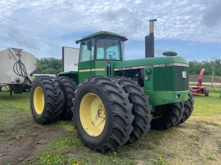 john-deere-8640-image-2