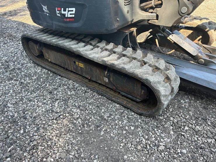 2021-bobcat-e42-image-10
