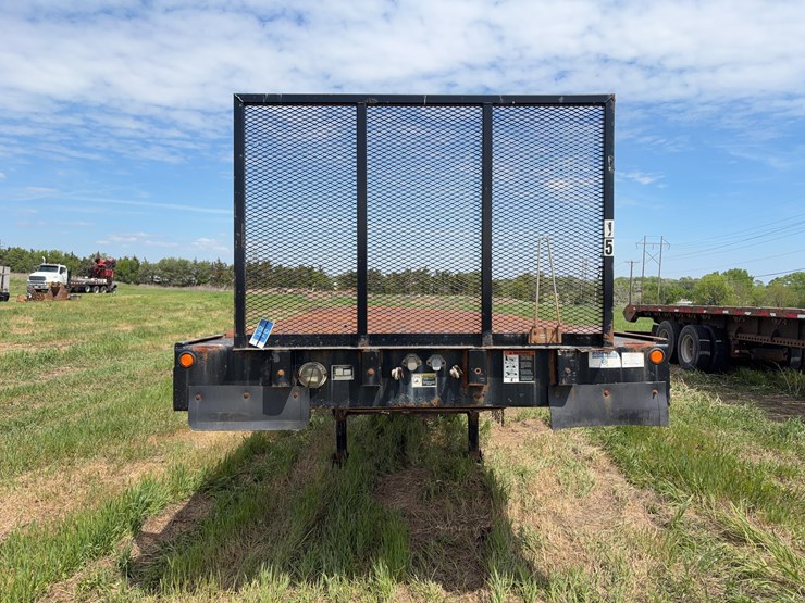 2015-precision-truss-extendable-trailer-image-2