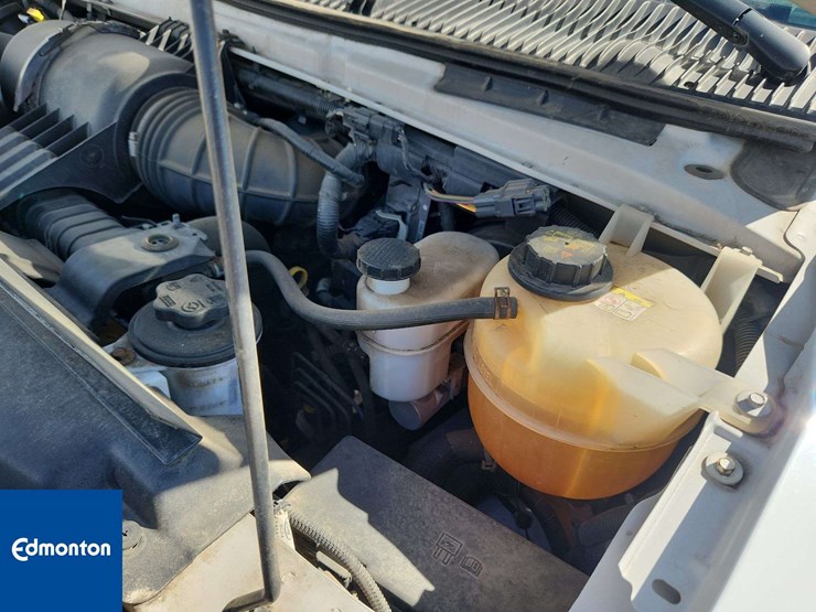 2012-ford-cargo-image-24