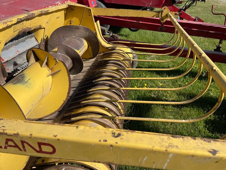 new-holland-790-image-17