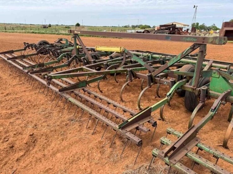 john-deere-4010-image-15