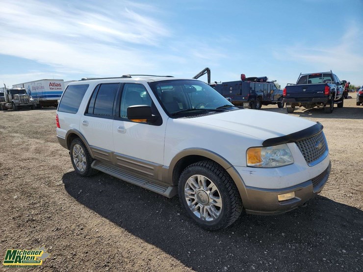2004-ford-expedition-image-2