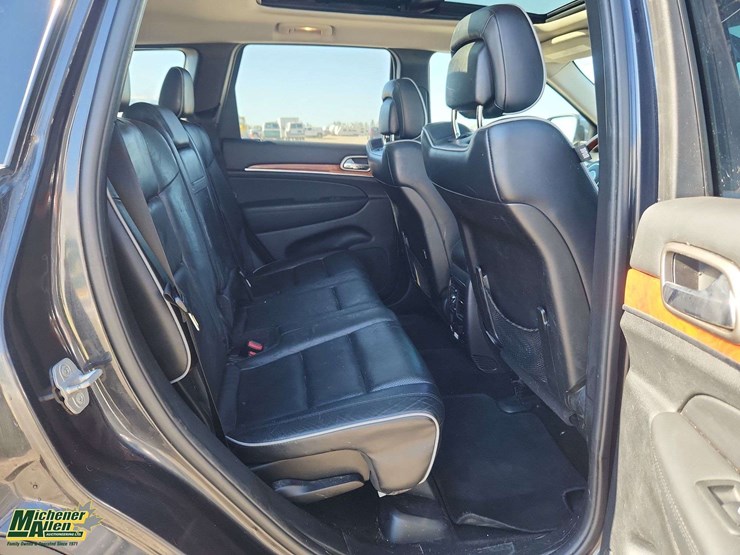 2013-jeep-grand-cherokee-image-18