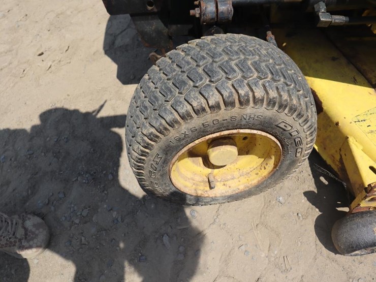 john-deere-332-image-10