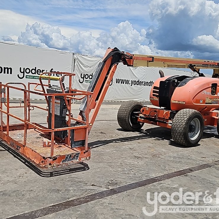 JLG 600AJ