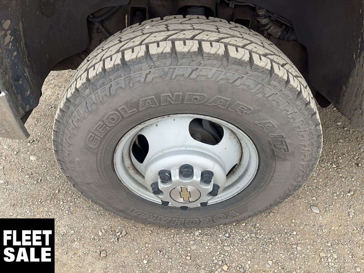 2006-chevrolet-silverado-3500-image-10