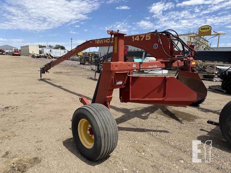 new-holland-1475-image-3