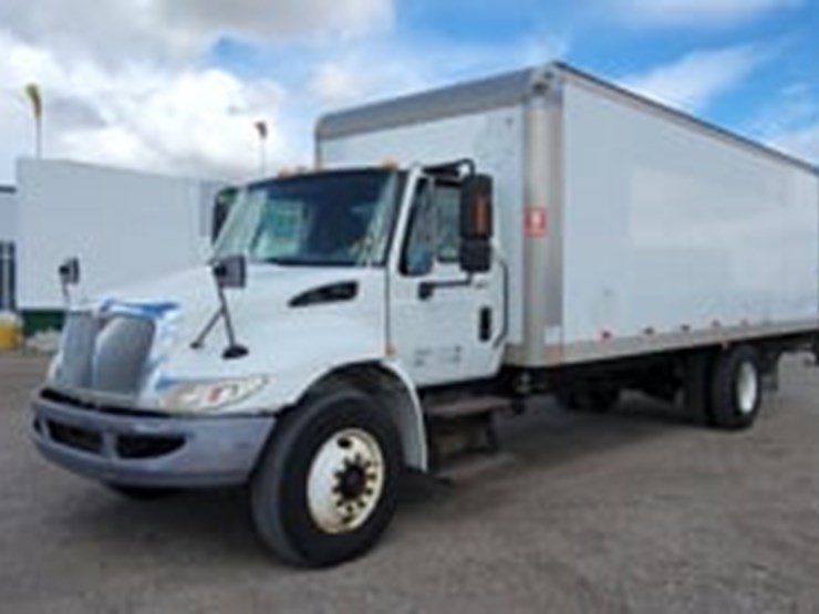 2012-international-durastar-4300-image-5
