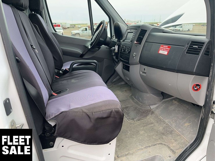 2018-mercedes-benz-sprinter-3500-image-18
