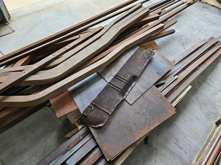 #6270-•-pallet-of-assorted-metal-image-8