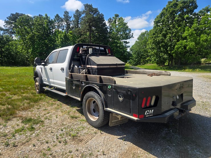 2017-ford-f550-image-11