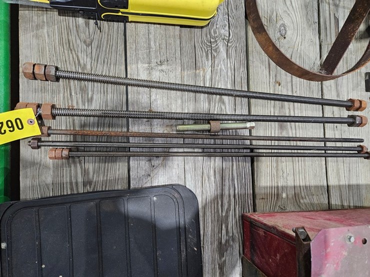#6263-•-assorted-threaded-metal-rods-image-2