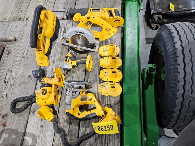 #6250-•-dewalt-18v-power-tools-and-batteries-image-2