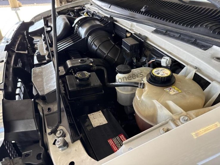 2008-ford-cargo-image-15