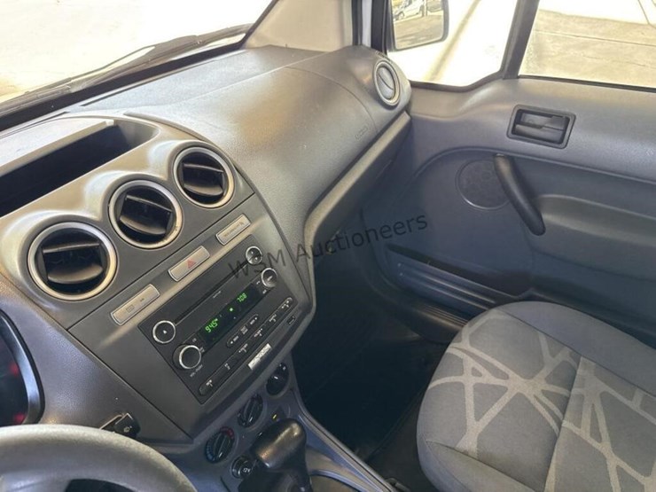 2013-ford-transit-connect-image-24