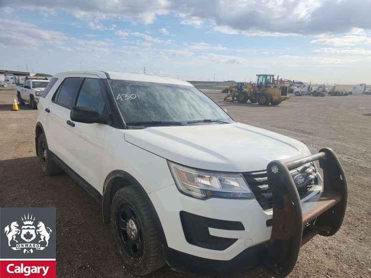 2017-ford-explorer-image-2