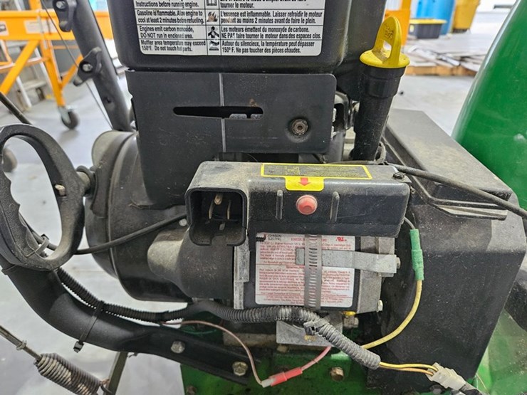 #6278-•-john-deere-1028-self-propelled-snow-blower-image-12