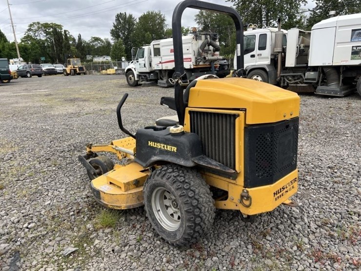 2018-hustler-z-zero-turn-mower-image-5