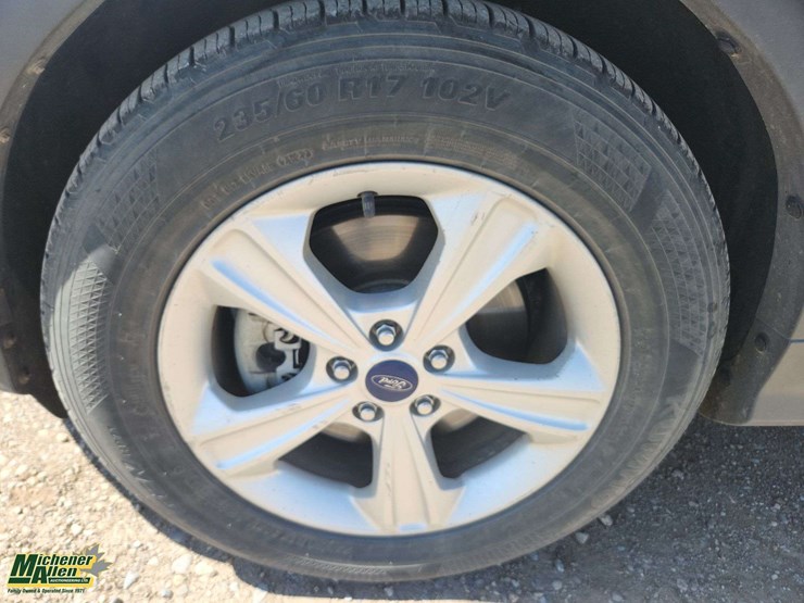 2014-ford-escape-se-image-10