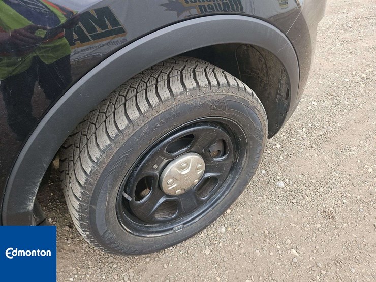 2019-ford-explorer-image-19