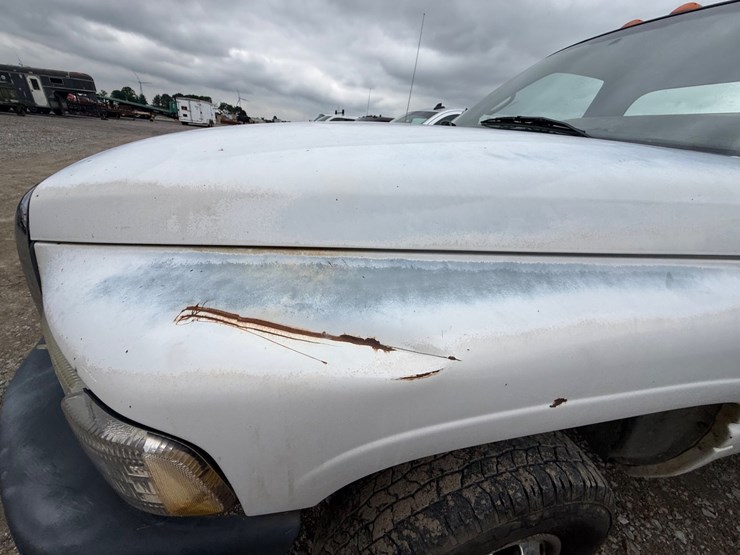 2001-dodge-ram-3500-image-22